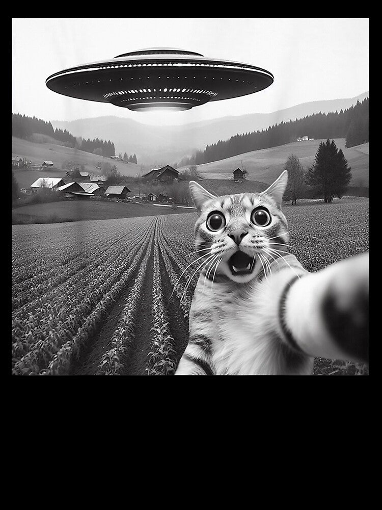 Cat Selfie With Alien UFO Funny Cat Gifts For Men Women by Phoemps