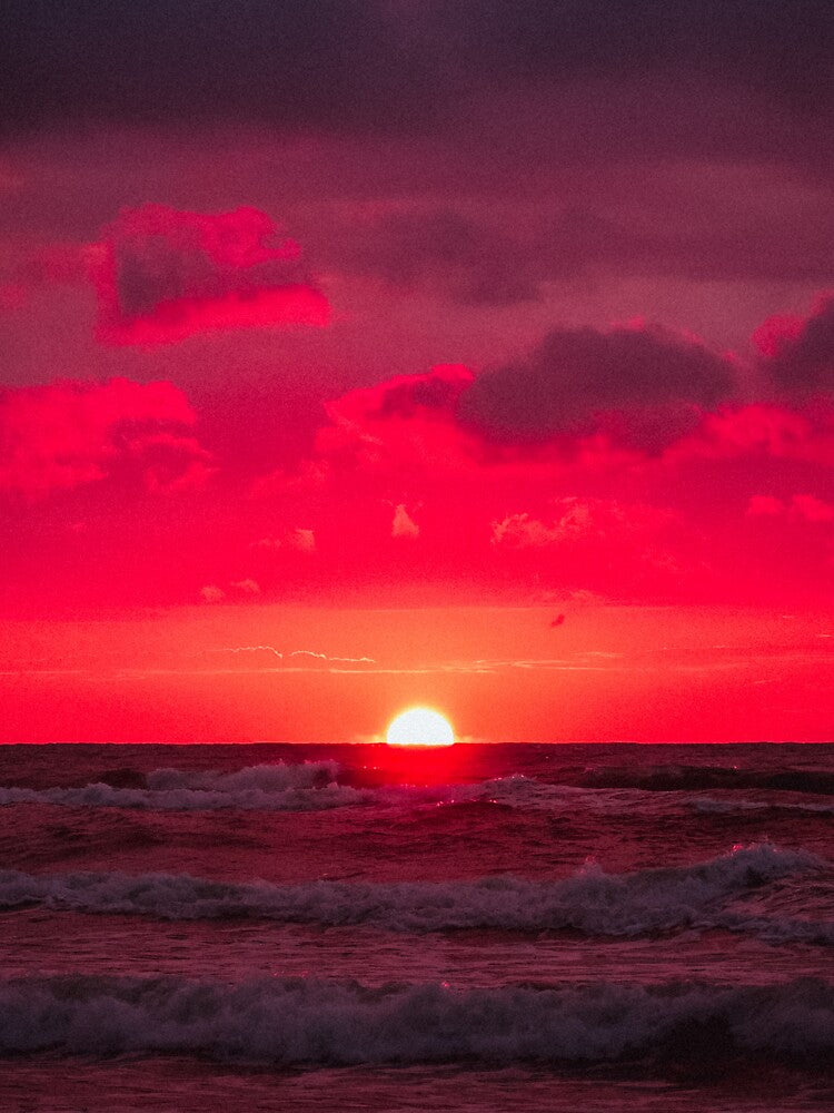 BEAUTIFUL SUNSET OVER THE SEA by MJ96-PRO T-Shirts, Hoodie, Sweatshirt | BlankRebels.com (Image 3)