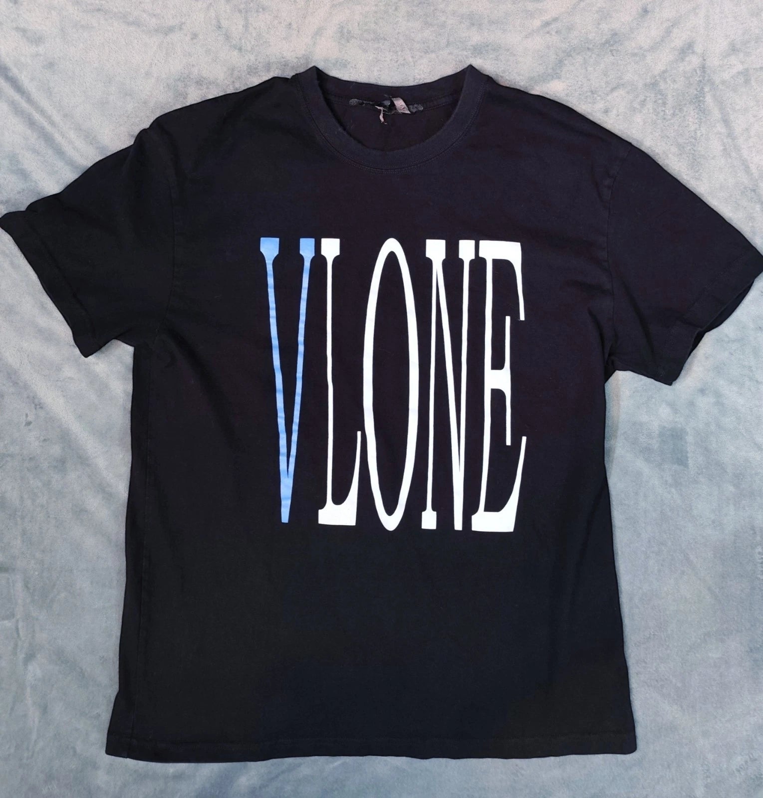 Vlone Blue Staple Big V Snake Black T Shirt Mens LARGE Streetwear