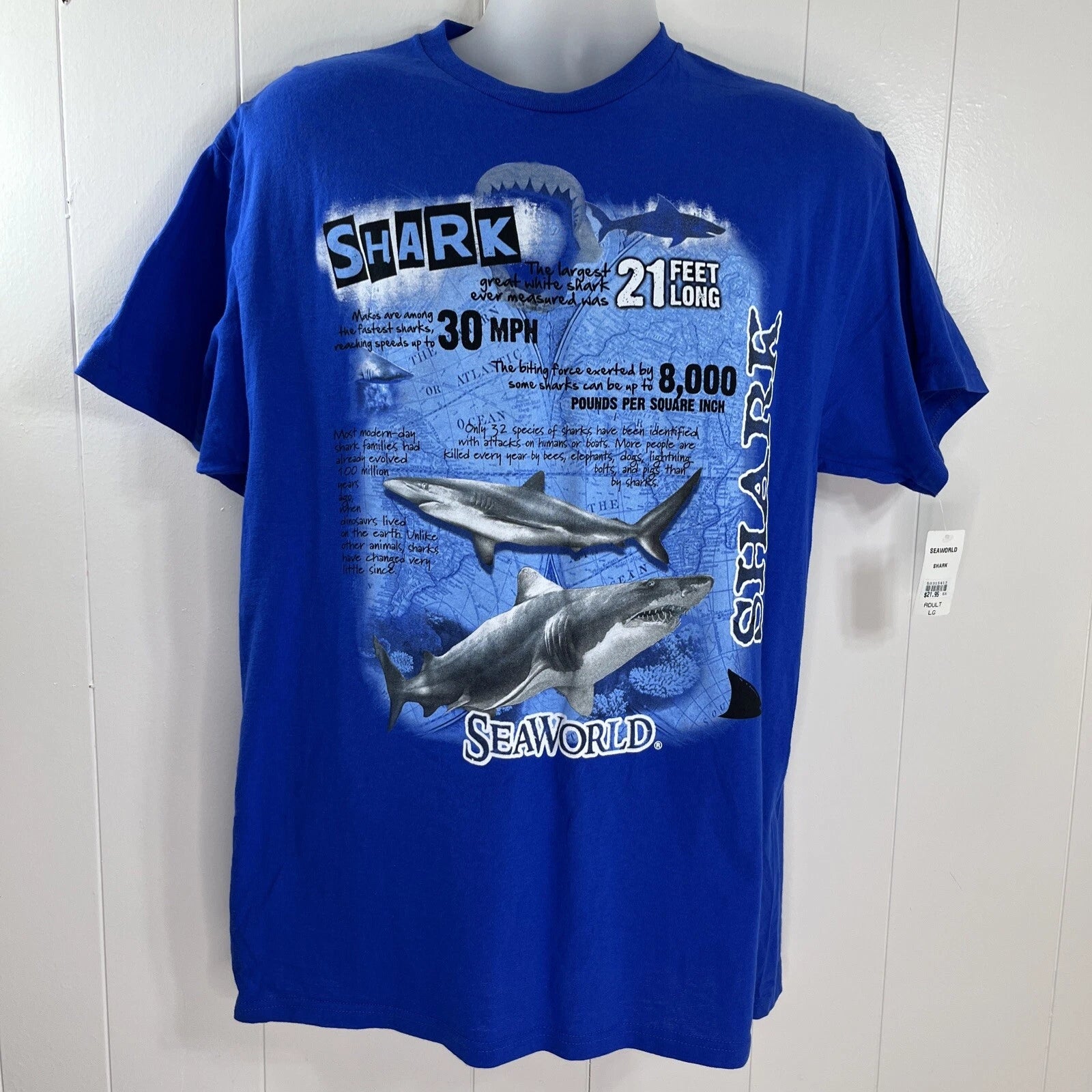 SHARK SEA WORLD T-SHIRT SIZE LARGE BLUE- RARE DESIGN VERY COOL!