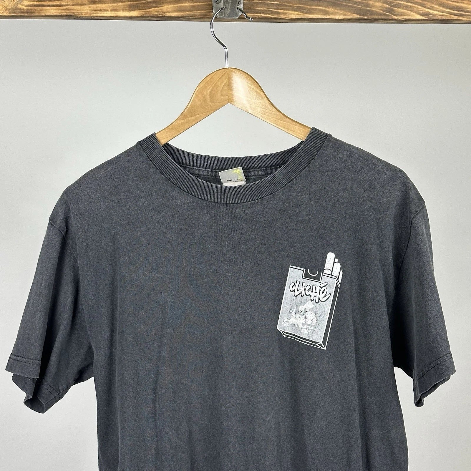 2000s Vintage Y2K Cliche Skateboarding Faded T-Shirt Size M