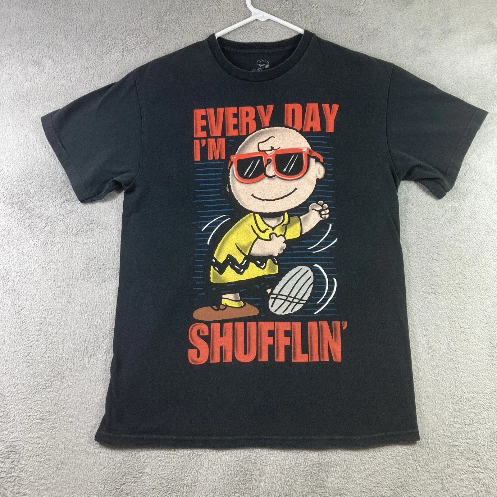 Peanuts Charlie Brown Shirt Adult Medium Black Everyday I'm Shufflin Graphic Tee