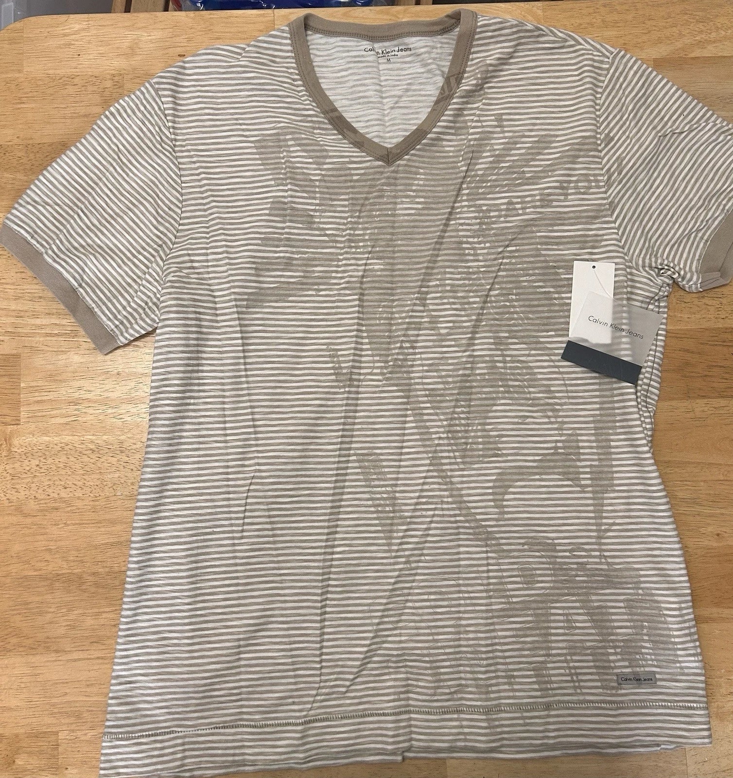 Calvin Klein Jeans Men's M Striped V-Neck Palm Tree Graphic T-Shirt