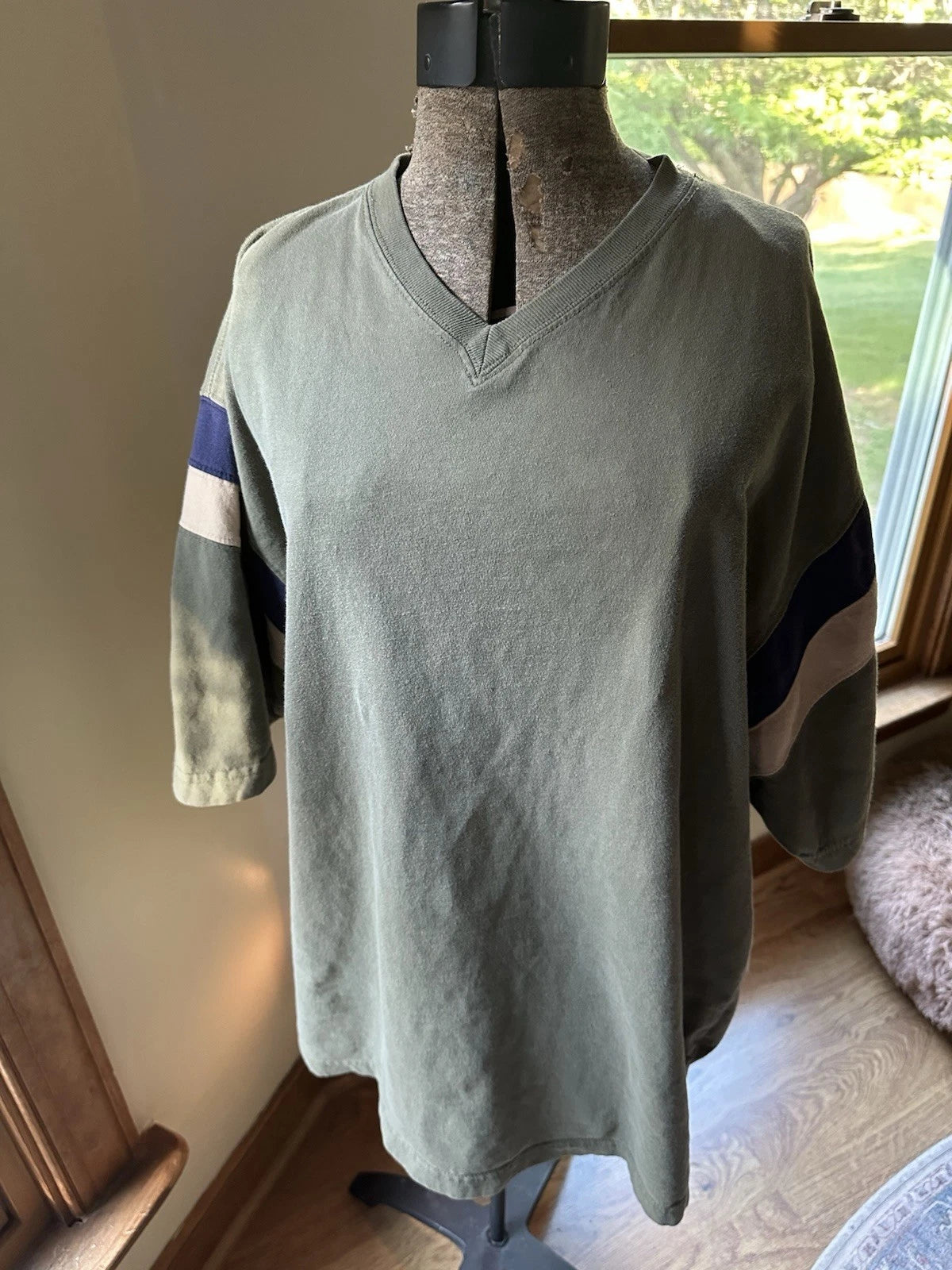 Vintage 90s/00s Army & Navy Varsity V-Neck T-Shirt, M