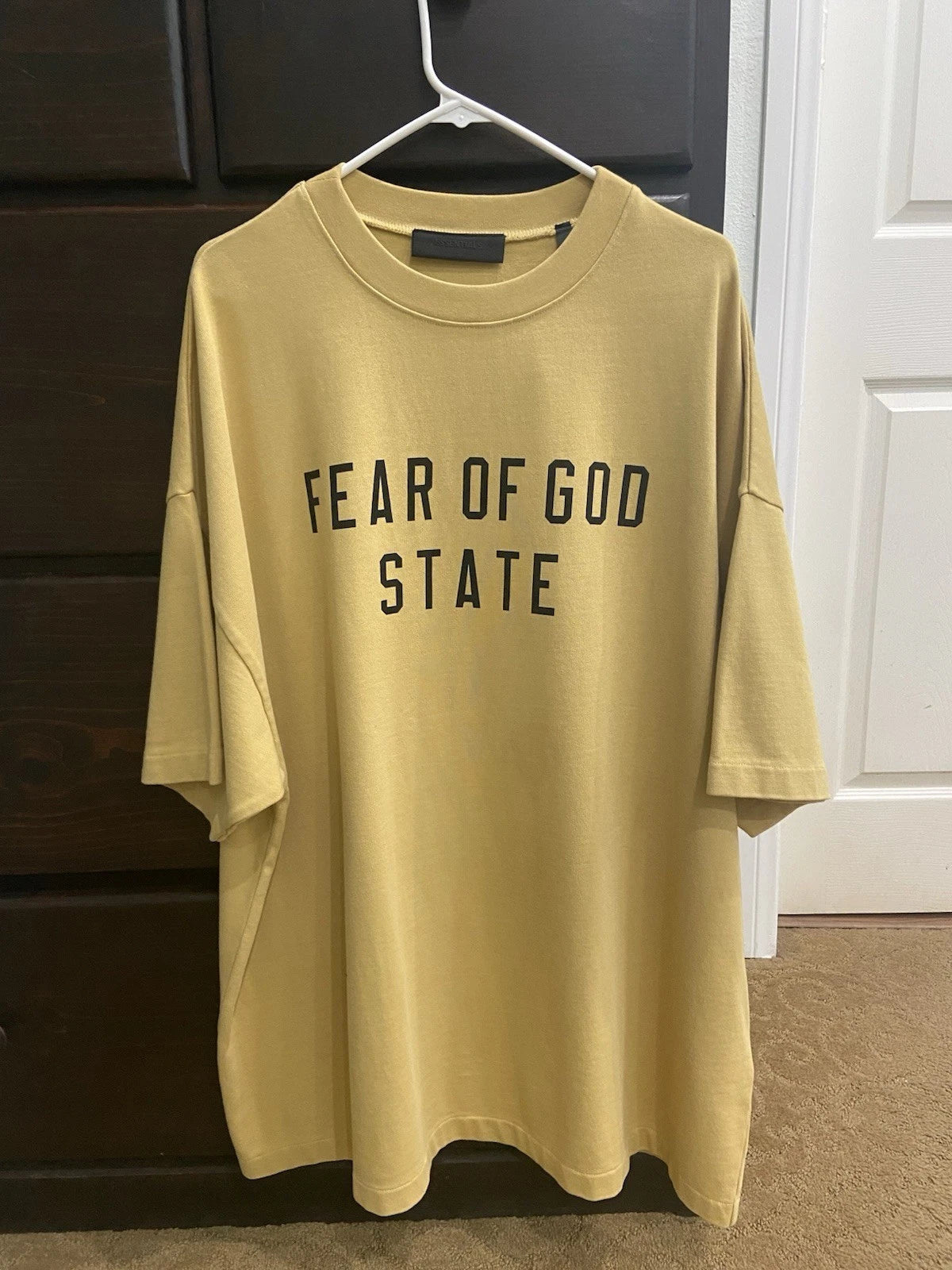 Fear of Gods Essential Oversized Tee