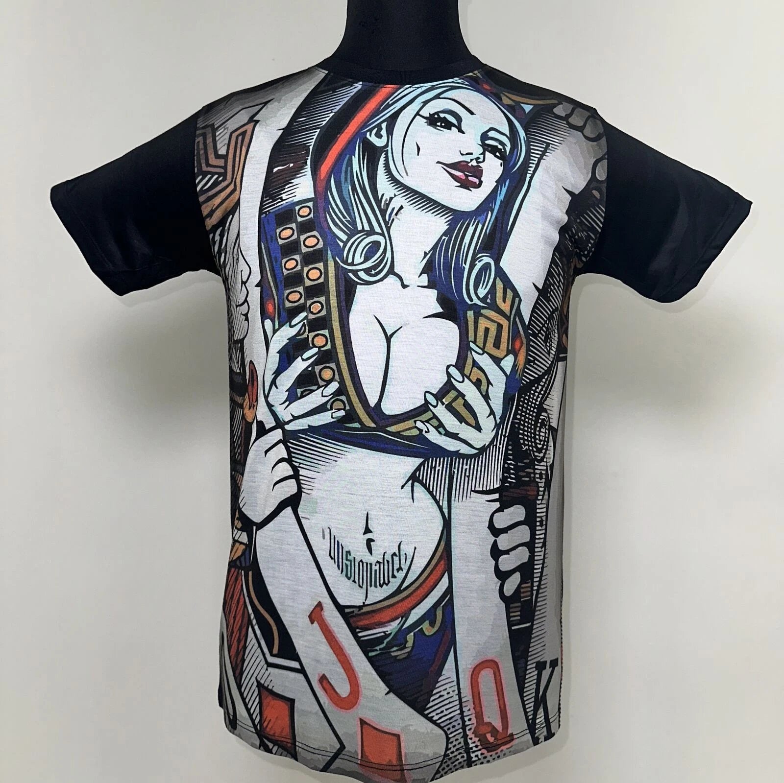Queen of Hearts T-Shirt Hip Hop Urban Fashion Street Wear Black Size: M/L/XL/2XL