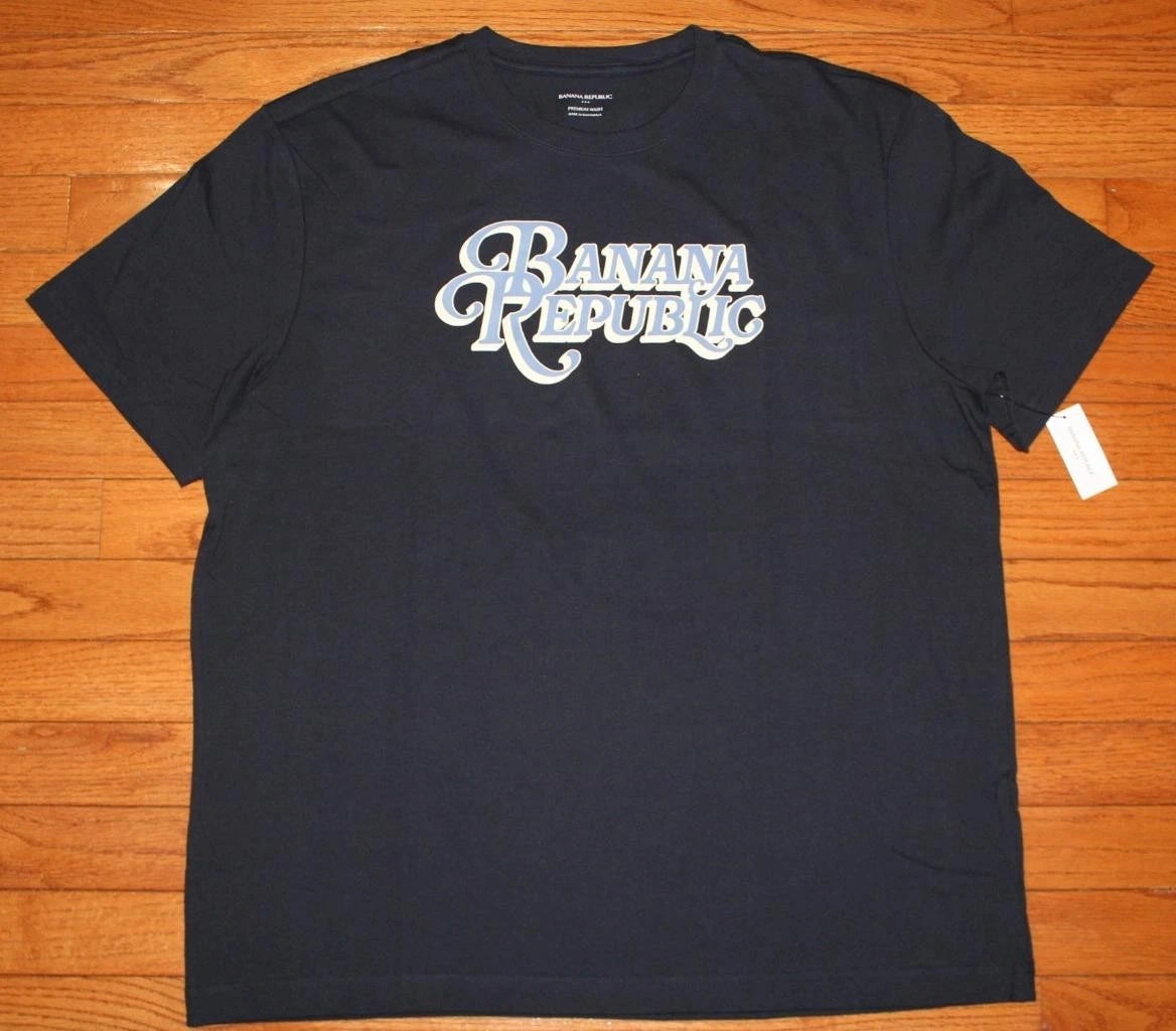 NWT Mens BANANA REPUBLIC Script Logo PREMIUM WASH Graphic Tee T-Shirt MEDIUM *K7