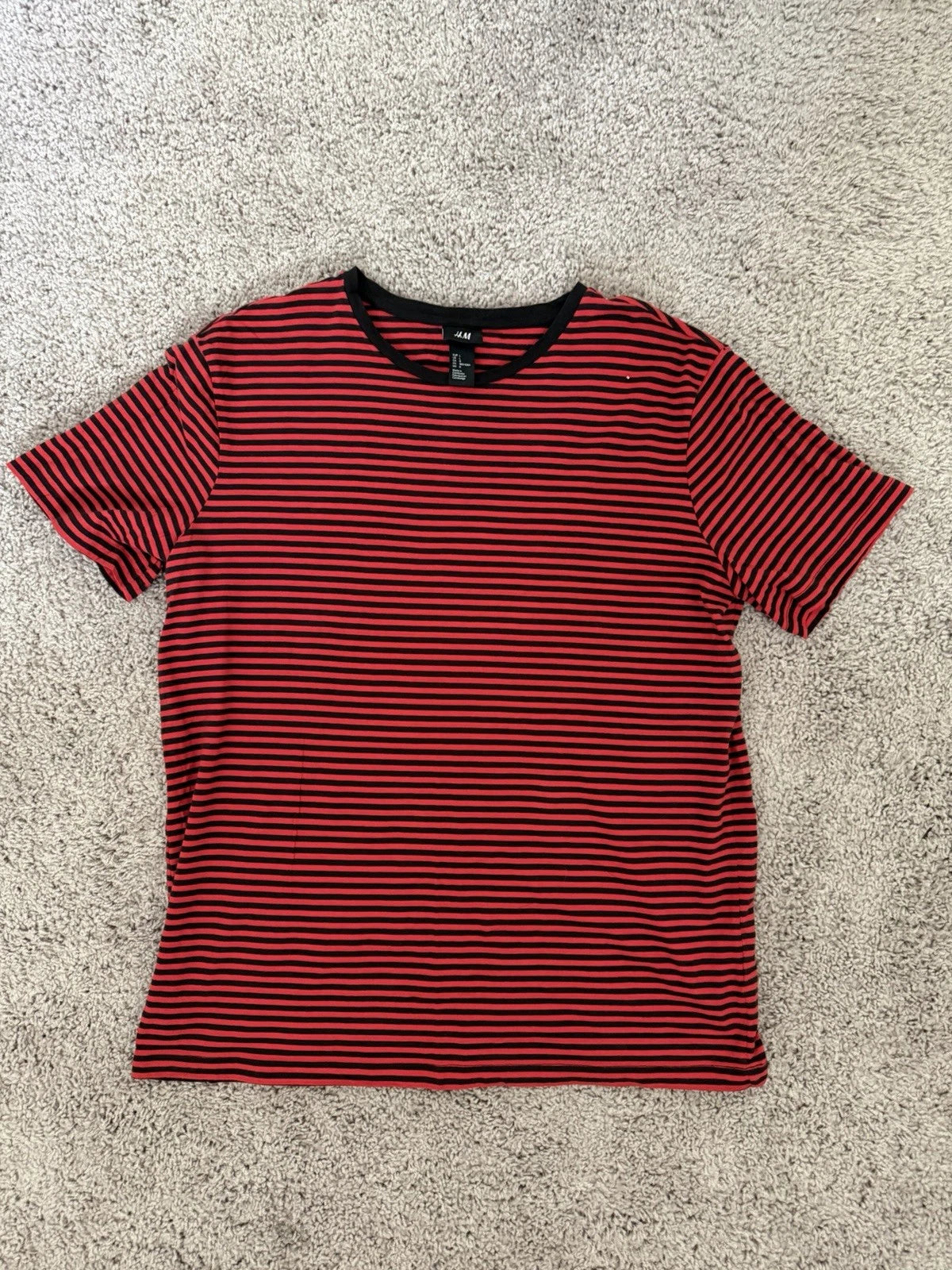 H&M Mens Striped T Shirt Large Red Black Short Sleeve Casual Tee