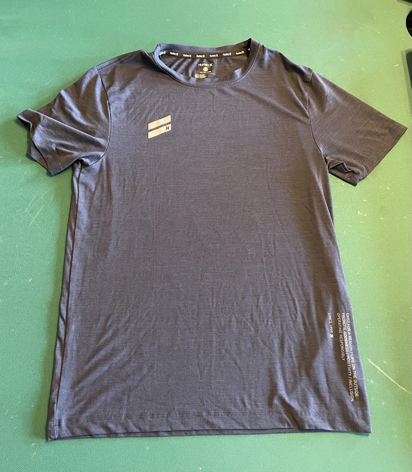 Hurley Performance T-Shirt Mens Small Blue DryFit Athletic Tee Gym Casual