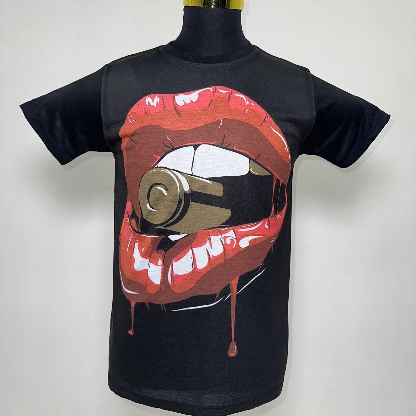 Bite the Bullet Hot Lips T-Shirt Hip Hop Urban Fashion Street Wear Black Size: M