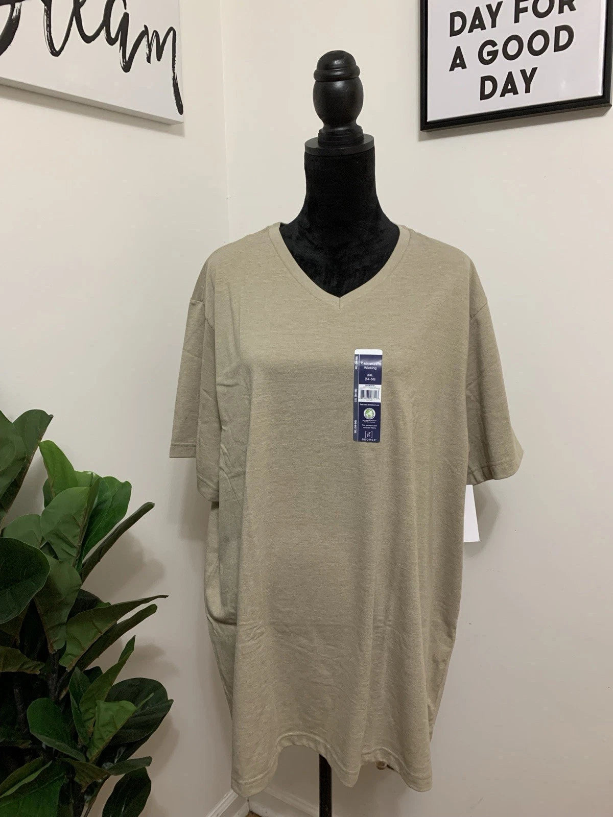 NWT Men's V-Neck Sandstone Heather Short Sleeve Tee Shirt By George 3XL Comfy