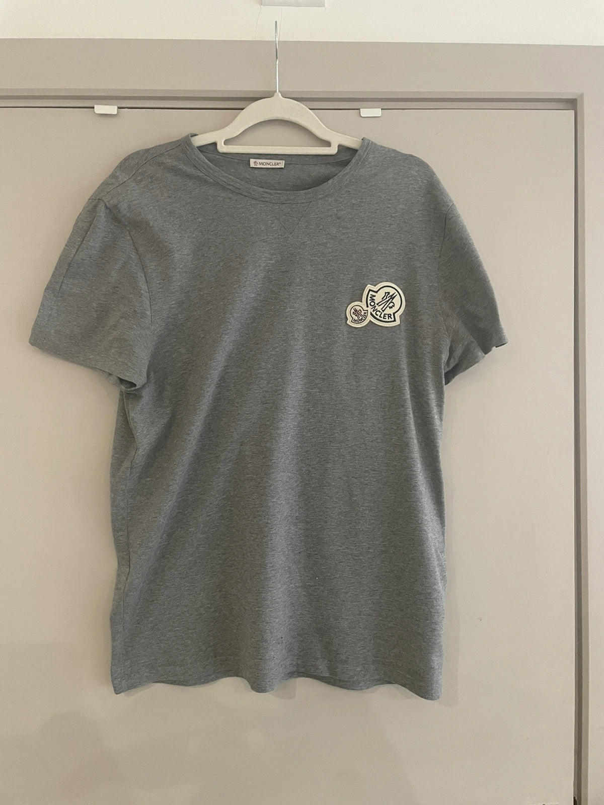 Moncler grey double logo patch Maglia T-shirt,new with tags, size L