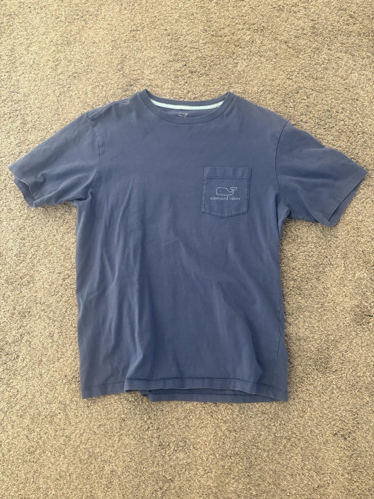 Vineyard Vines Blue Graphic Tee Men’s Size Small Casual Cotton Shirt