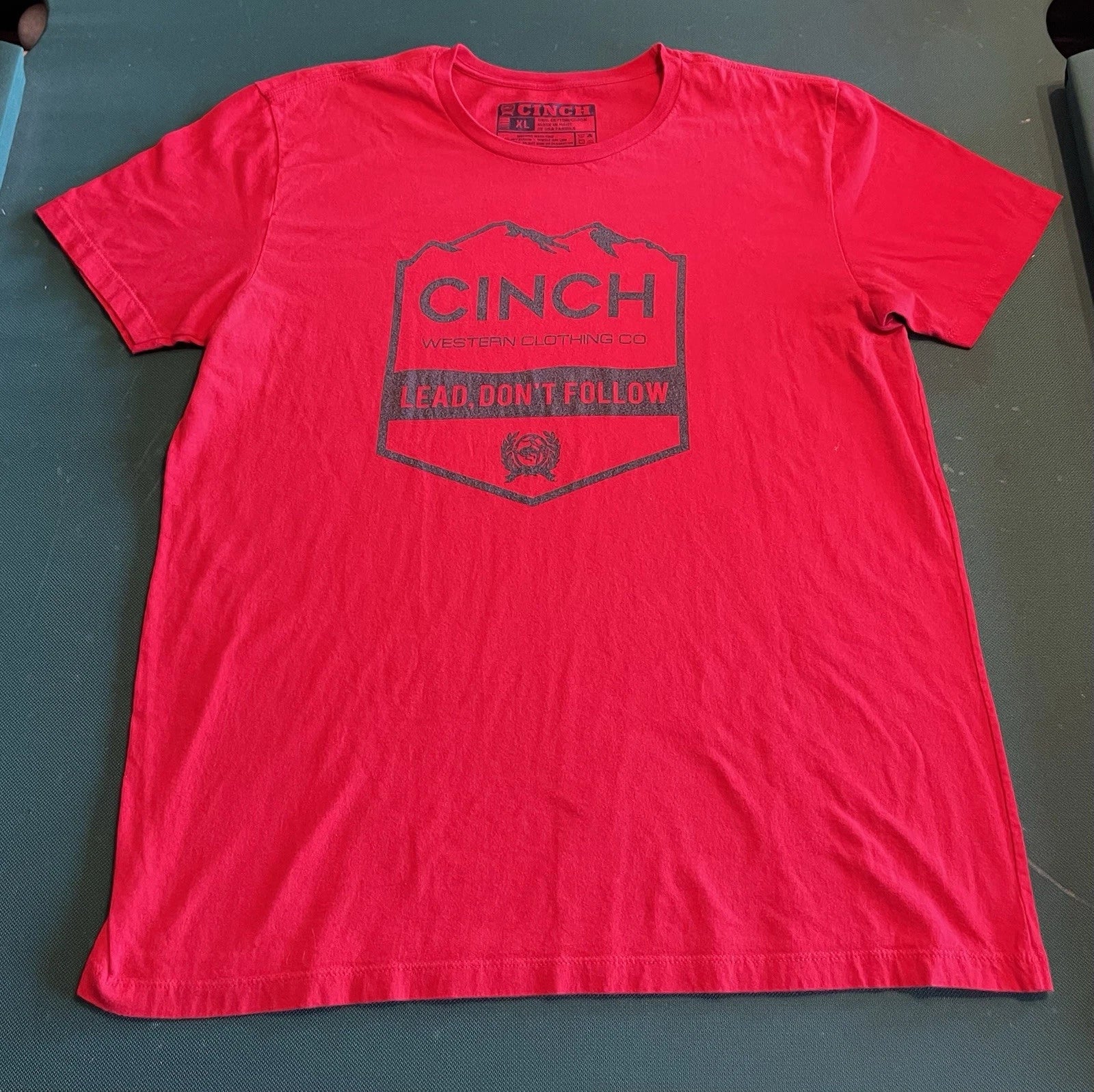 Cinch Western T-Shirt Mens XL Red Short Sleeve Graphic Tee Casual Cowboy Shirt