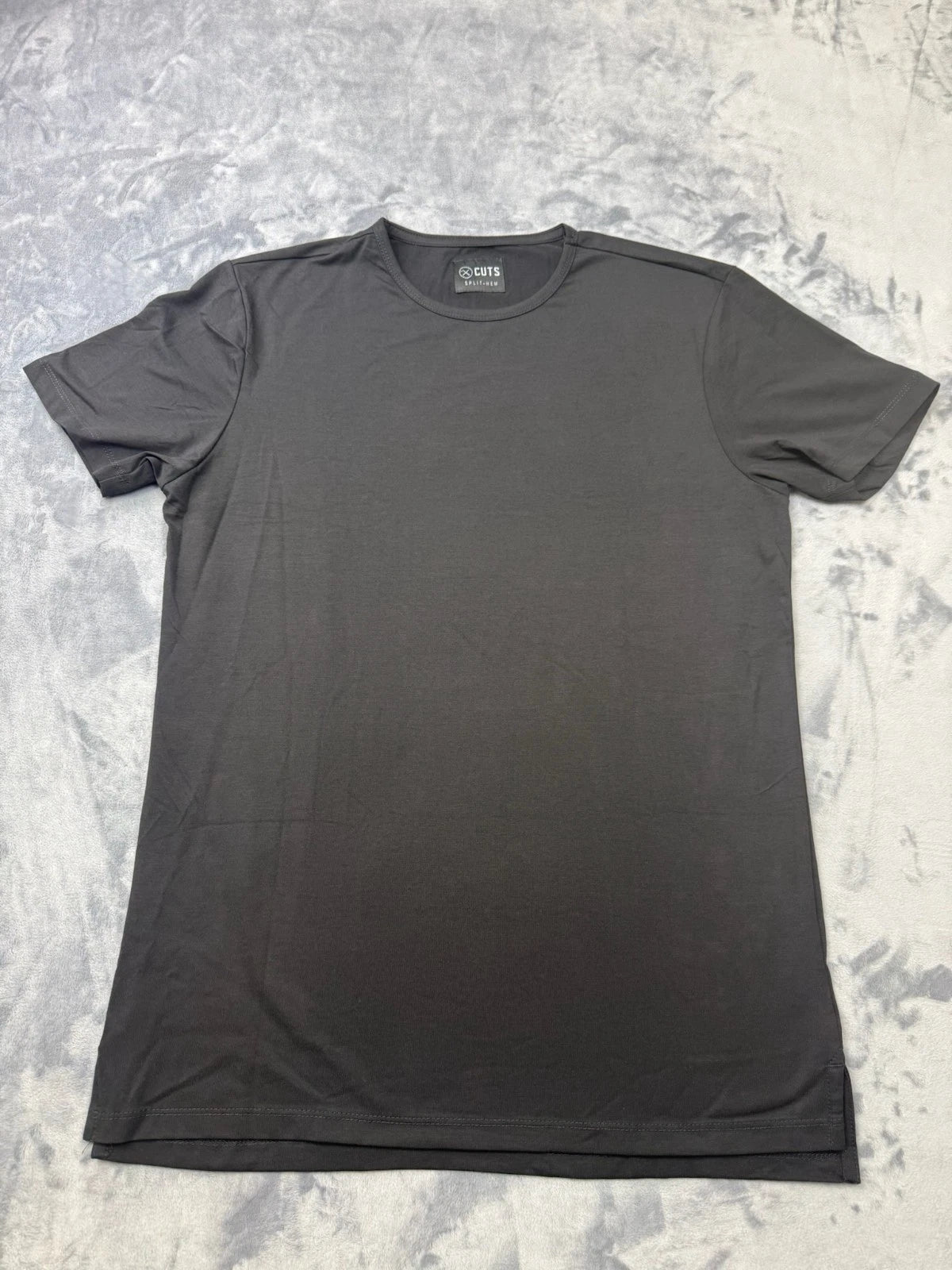 CUTS Clothing Split-Hem Crewneck T-Shirt Mens Medium Black Pyca Pro