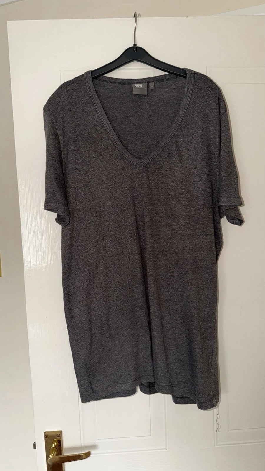 ASOS Men’s Grey V Neck T Shirt Size Medium Cotton Short Sleeve