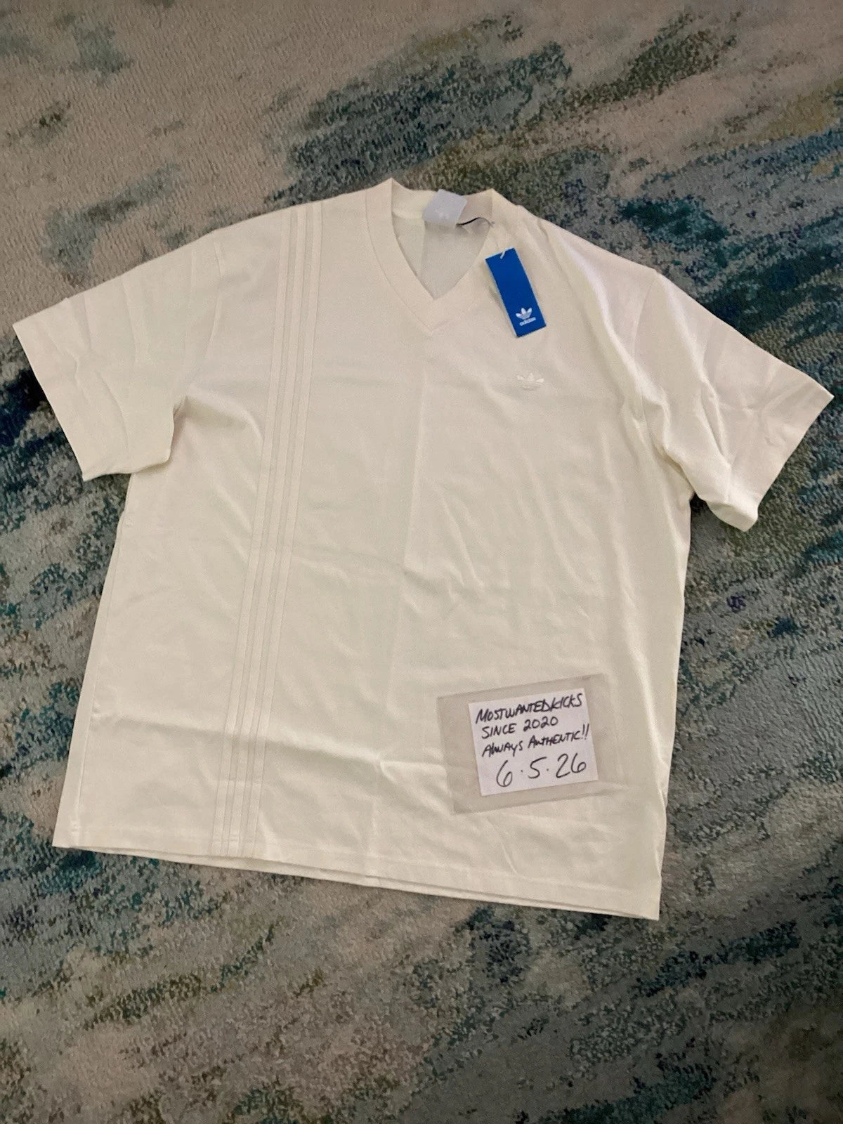 NWT Adidas Front 3 Stripes Cream White V Neck T-Shirt Men’s Sz L FREE SHIPPING