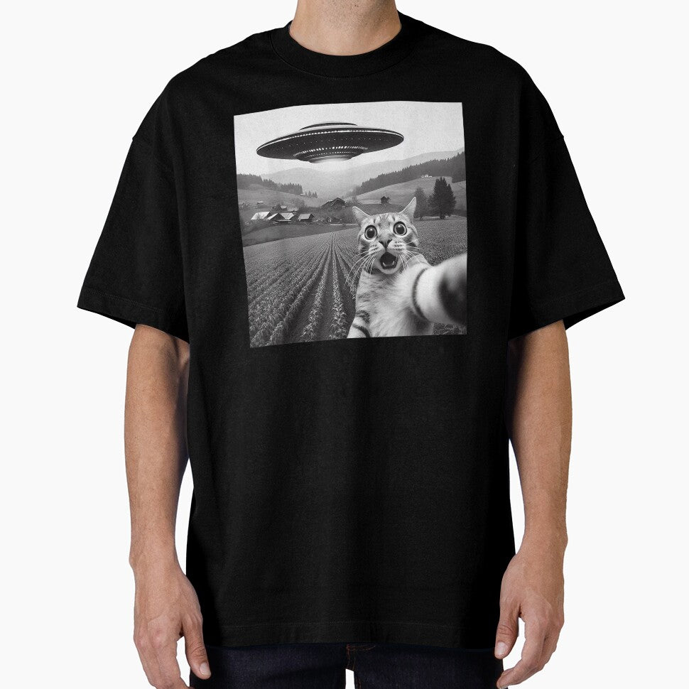 Cat Selfie With Alien UFO Funny Cat Gifts For Men Women by Phoemps