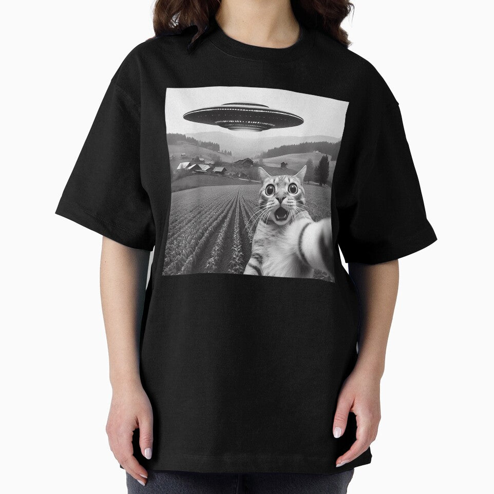 Cat Selfie With Alien UFO Funny Cat Gifts For Men Women by Phoemps